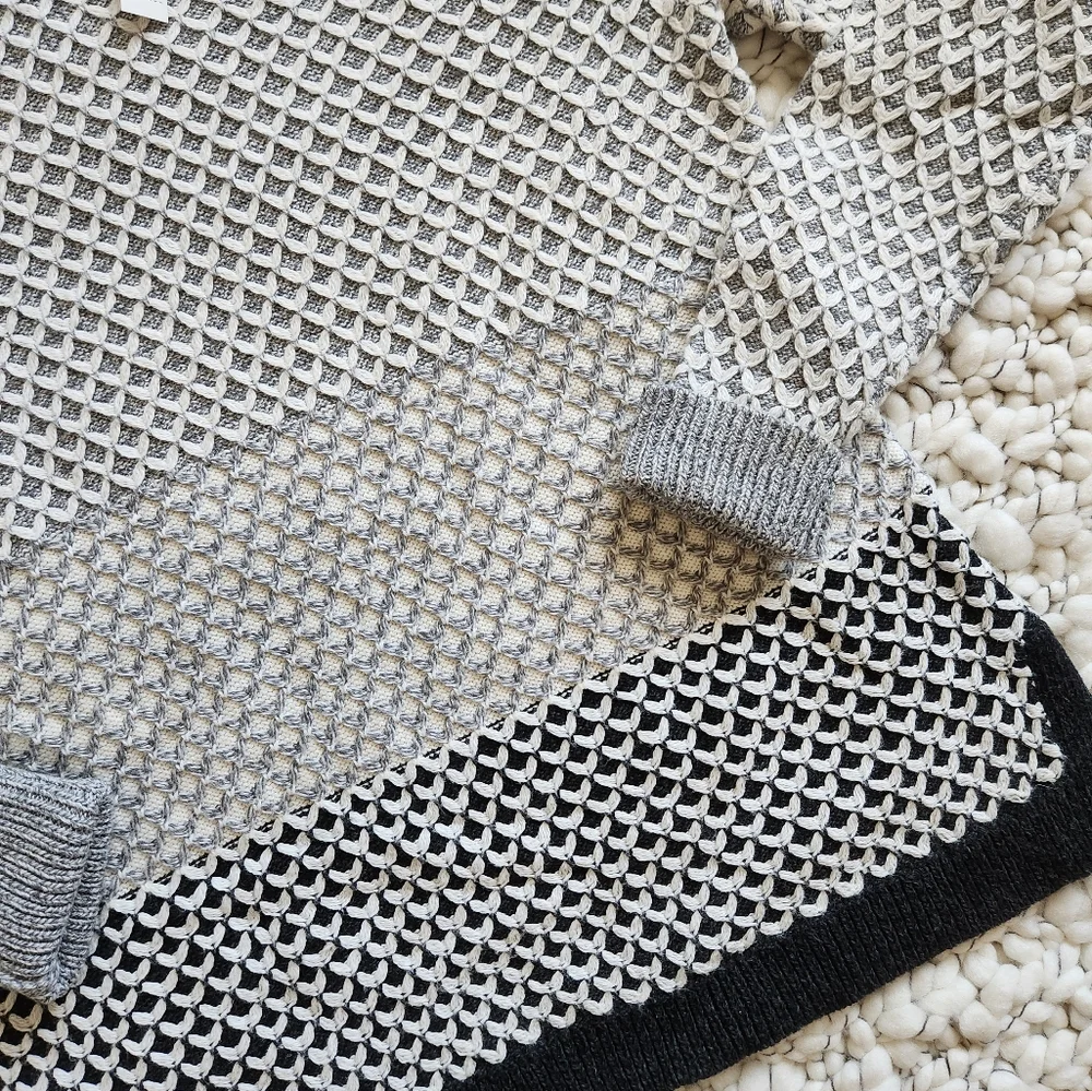 Madewell Gray & Cream Textured Crewneck Sweater